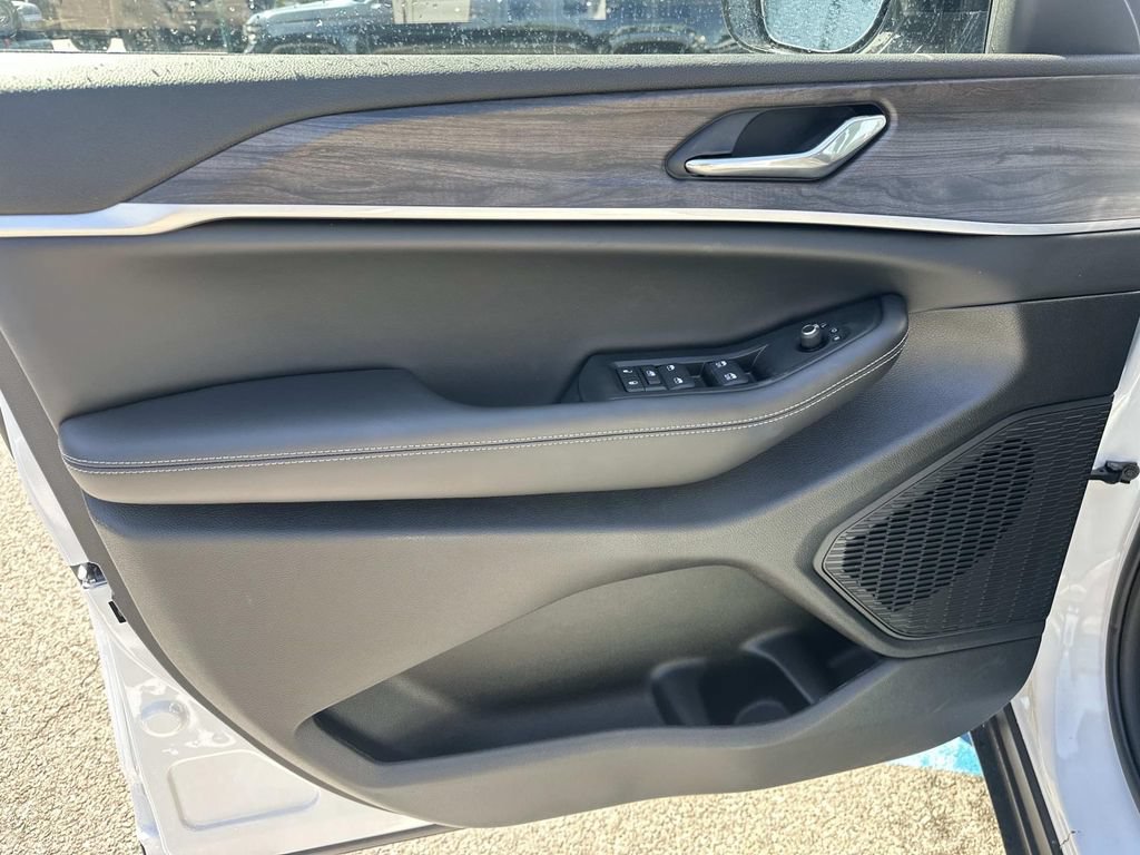 New 2026 Jeep Grand Cherokee Altitude AWD/4WD image 18