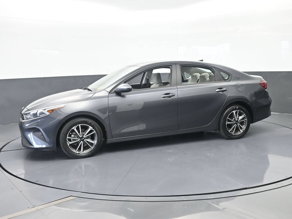 Used 2023 Kia Forte LXS FWD video 2