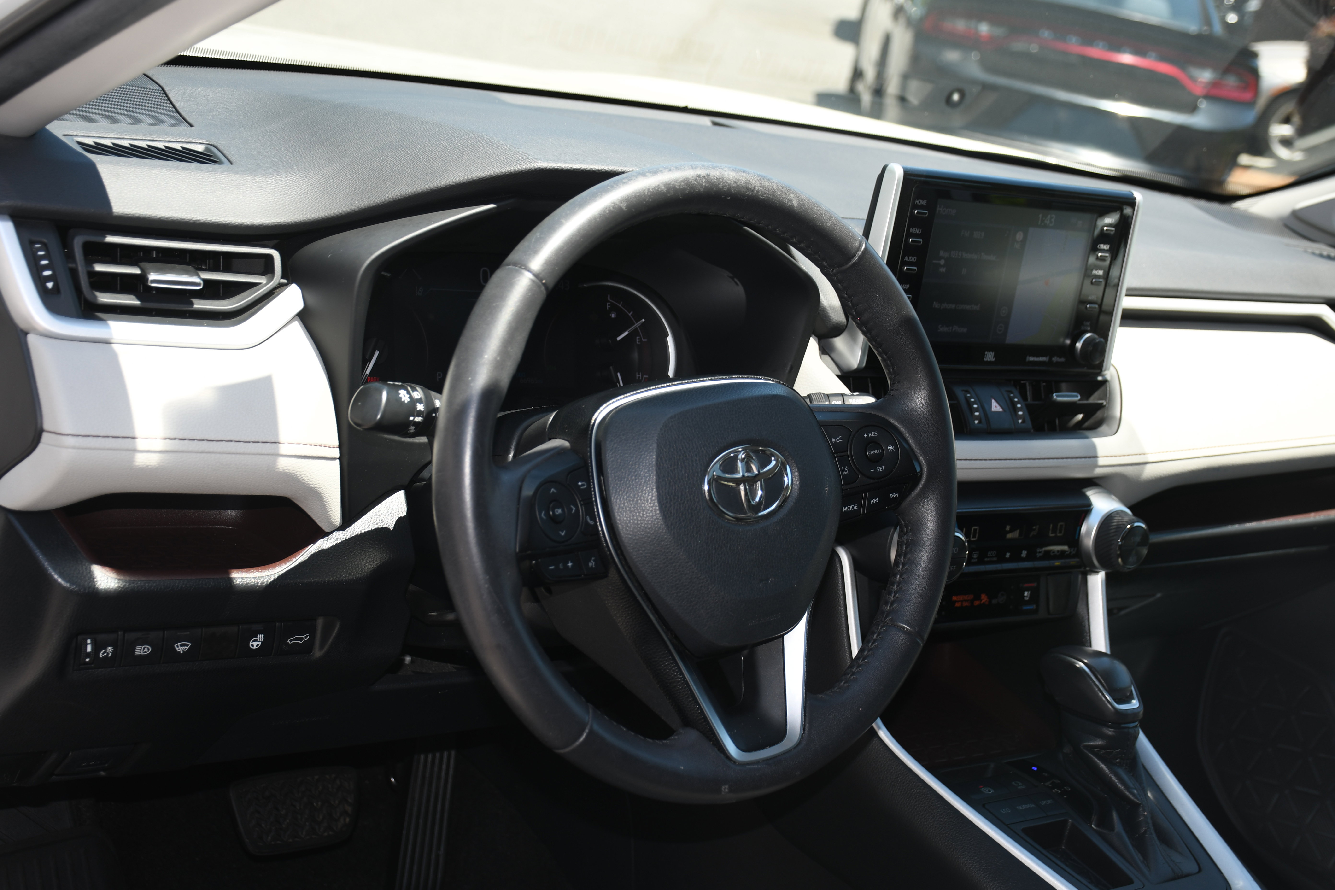 Used 2021 Toyota RAV4 Limited w/ Limited Grade Weather Package FWD image 9