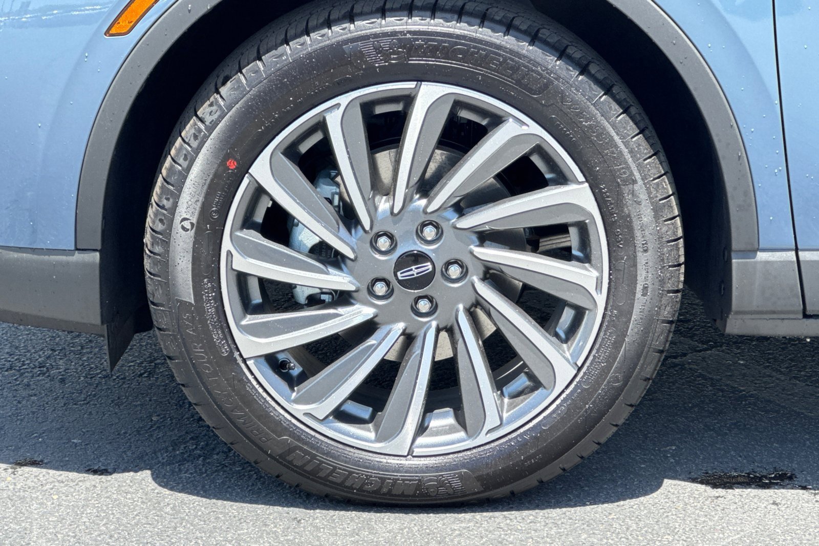 New 2025 Lincoln Corsair Reserve w/ Equipment Group 202A image 25