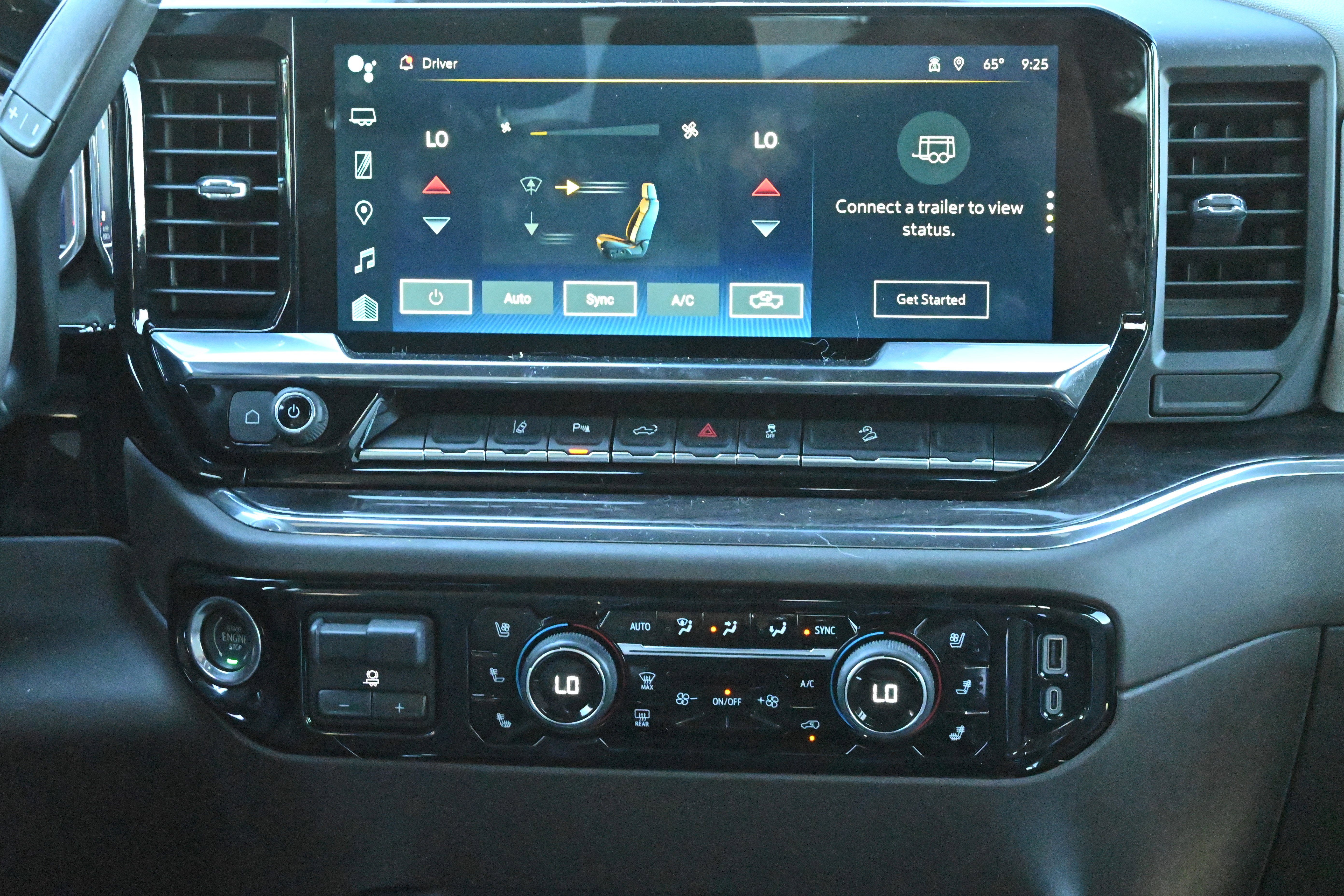 Used 2024 Chevrolet Silverado 2500 LTZ w/ LTZ Convenience Package image 5