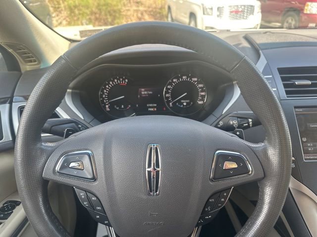 Used 2014 Lincoln MKZ image 9