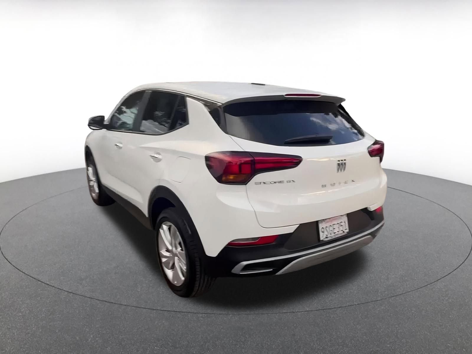 Used 2025 Buick Encore GX Preferred image 11