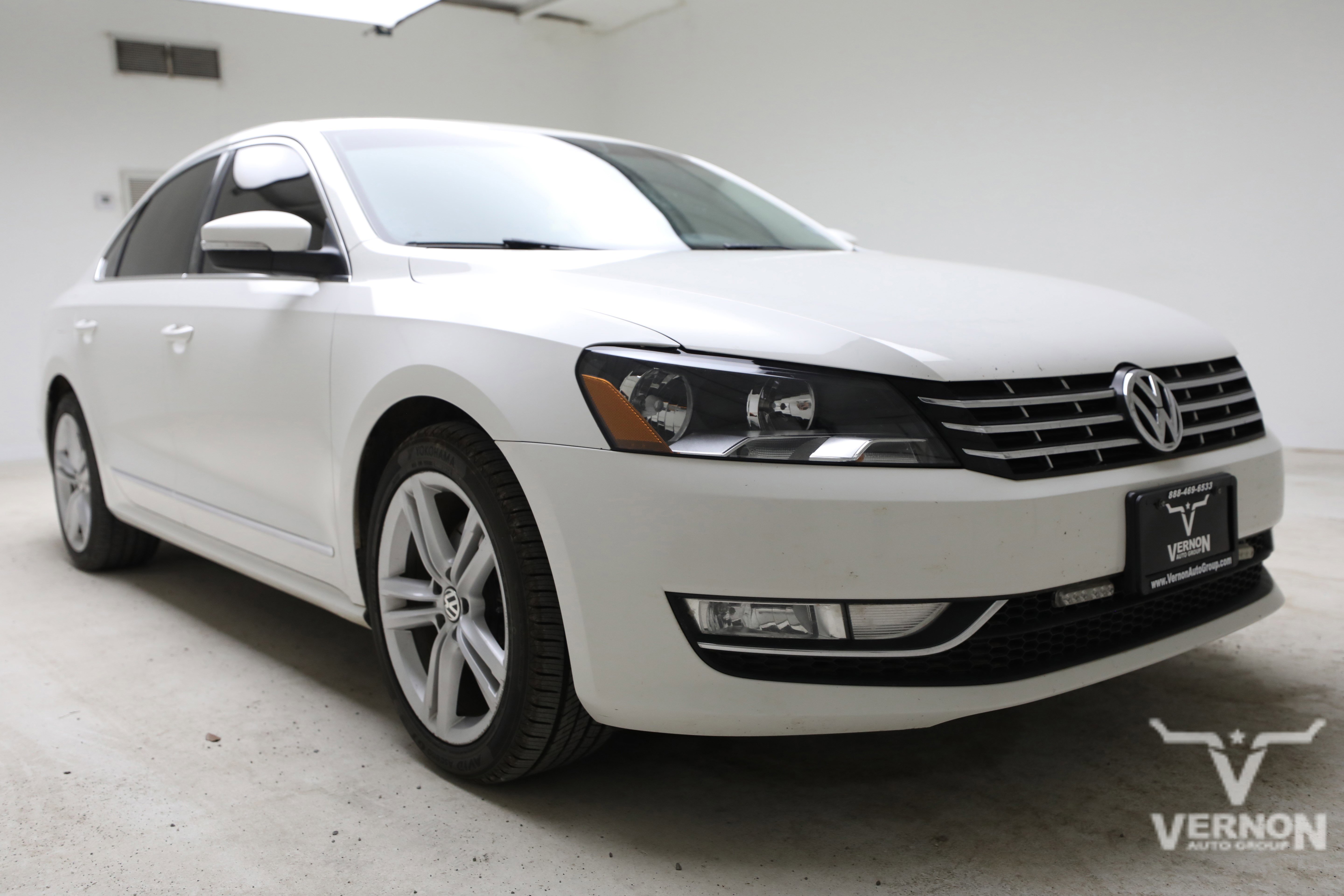Used 2013 Volkswagen Passat TDI SEL Premium FWD image 6