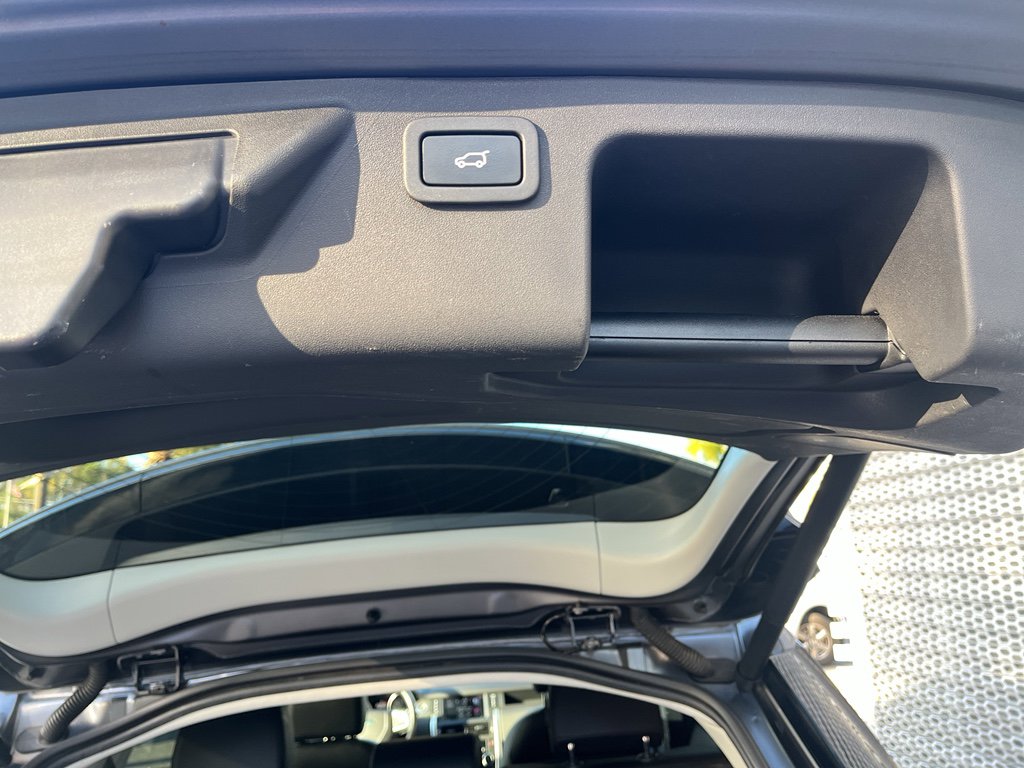 Used 2016 Land Rover Discovery Sport HSE image 10