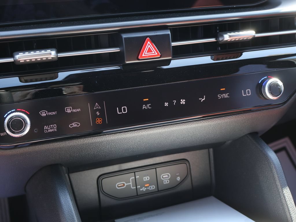 New 2026 Kia Sportage SX AWD/4WD image 32