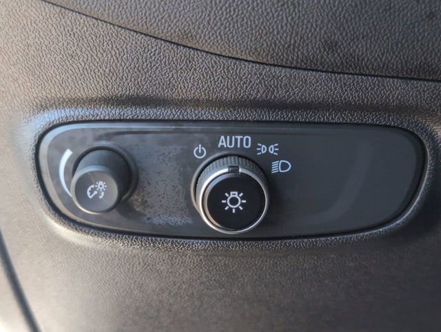 Certified 2022 Chevrolet Equinox LS w/ LS Convenience Package FWD image 17