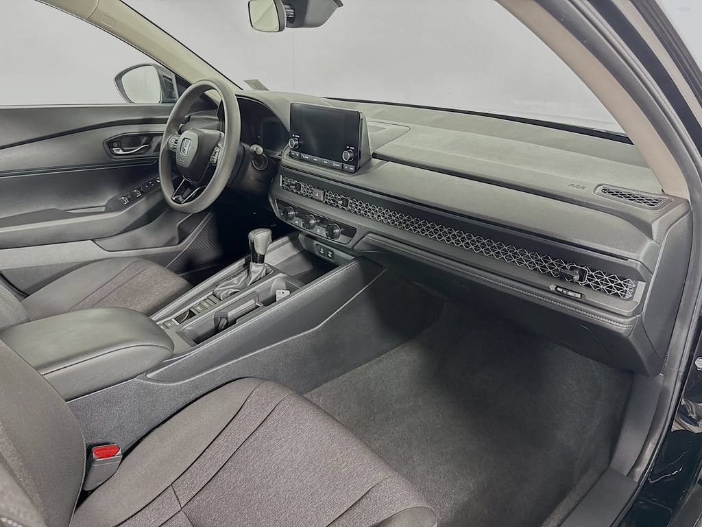 Certified 2023 Honda Accord LX image 25