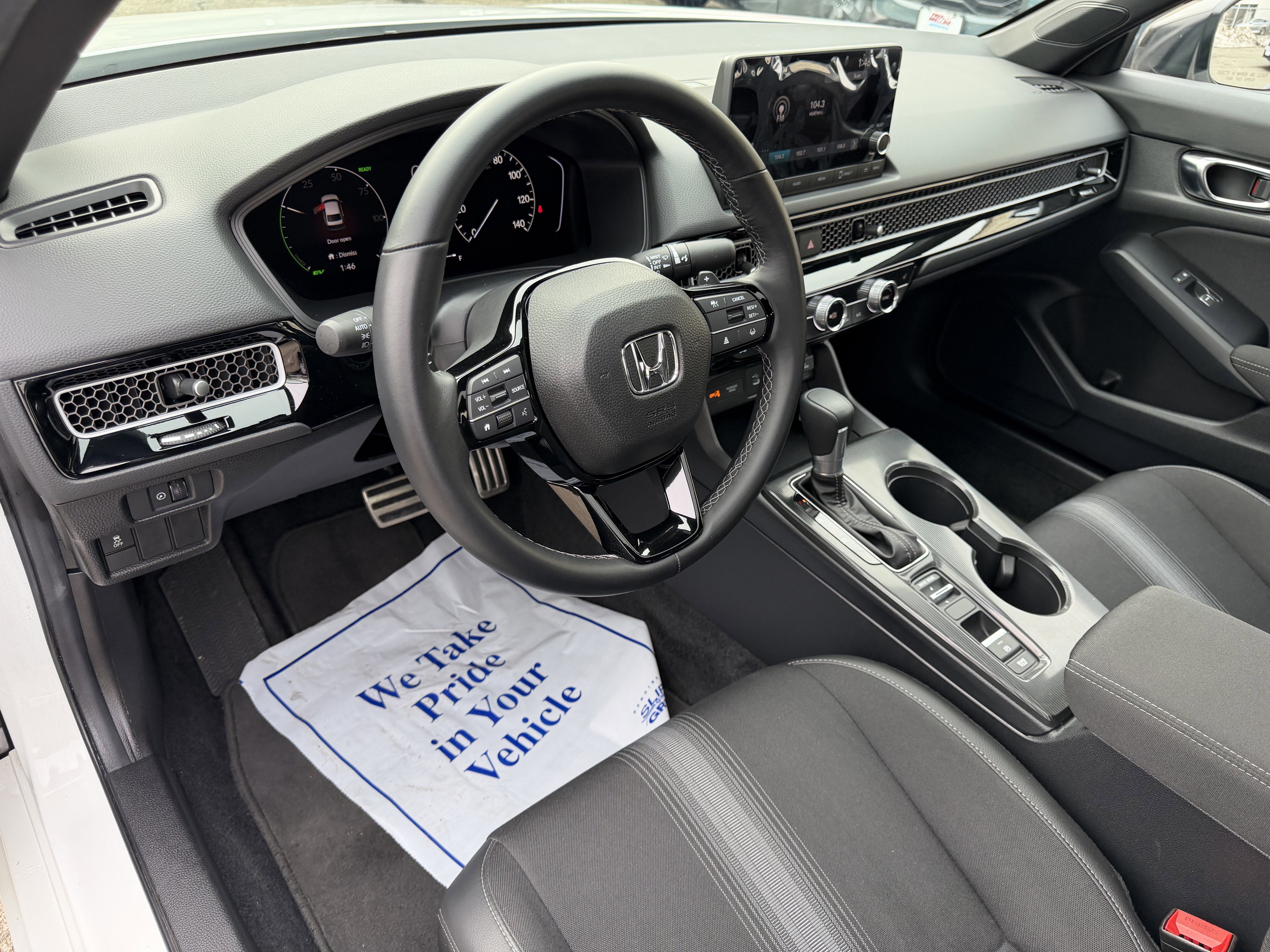 Used 2025 Honda Civic Sport image 13