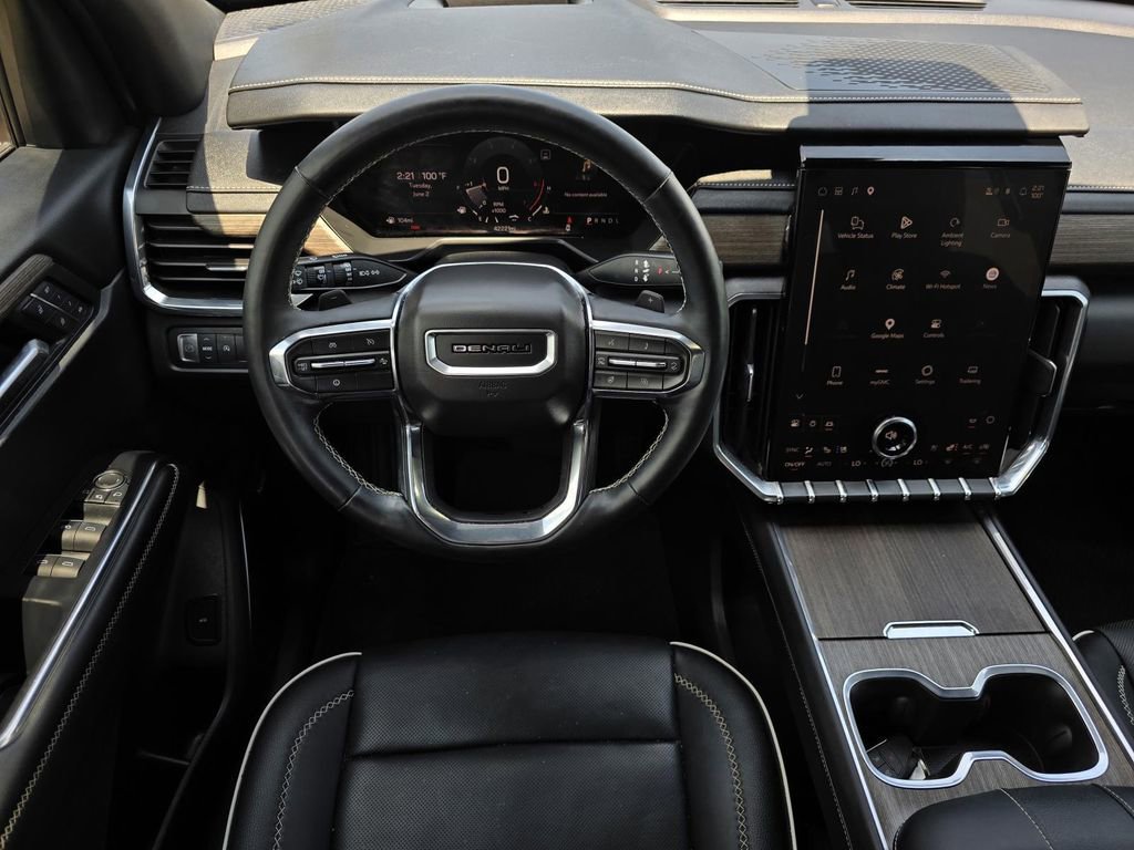 Used 2024 GMC Acadia Denali FWD image 11