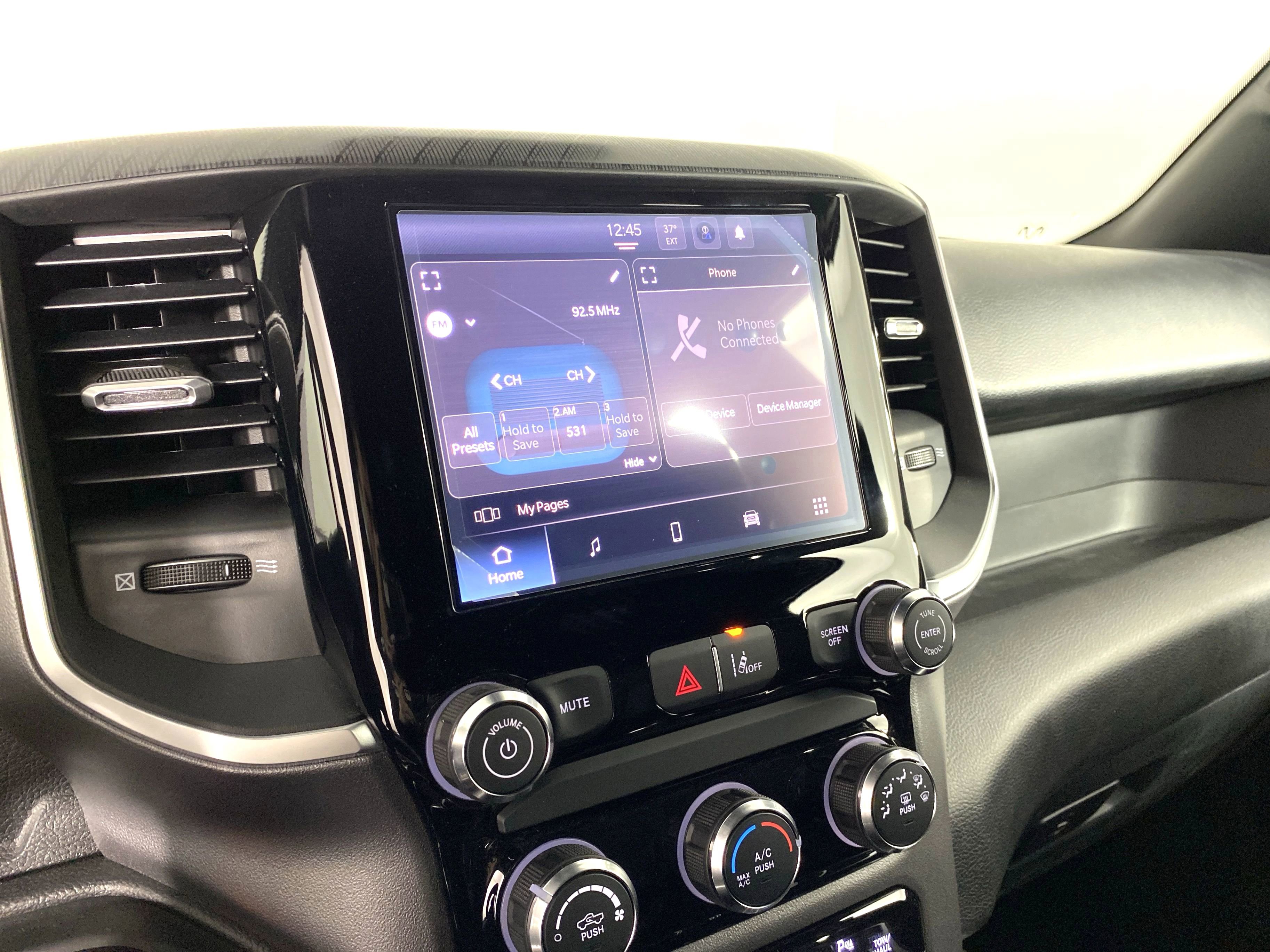 New 2025 RAM 1500 Big Horn image 24