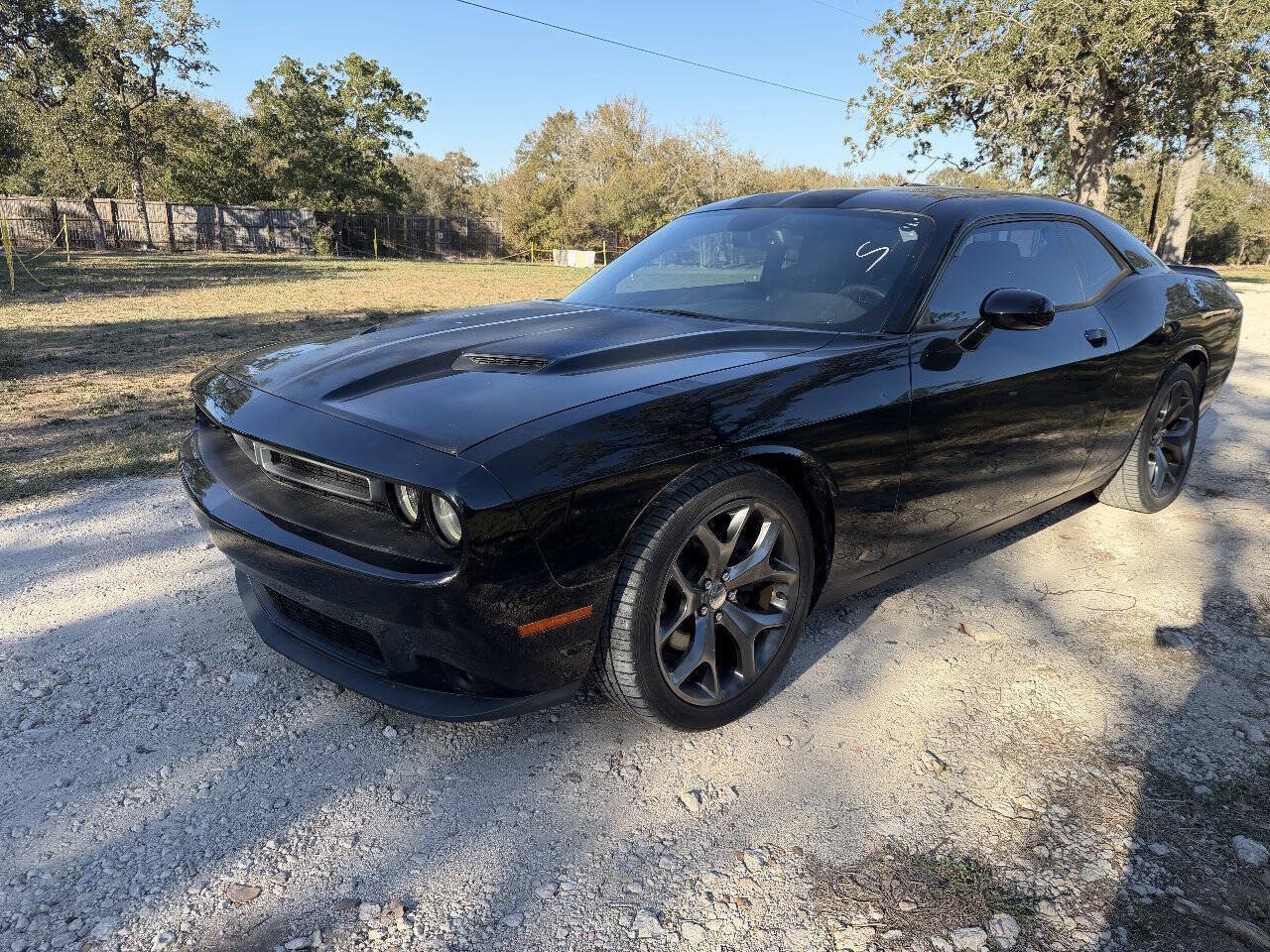 Used 2015 Dodge Challenger SXT Plus RWD image 2