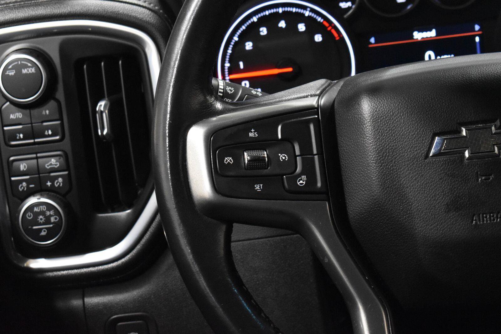 Used 2022 Chevrolet Silverado 1500 LT Trail Boss w/ LT Trail Boss Premium Package AWD/4WD image 8