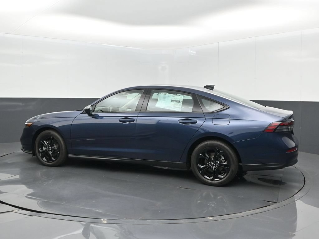 New 2025 Honda Accord SE image 4