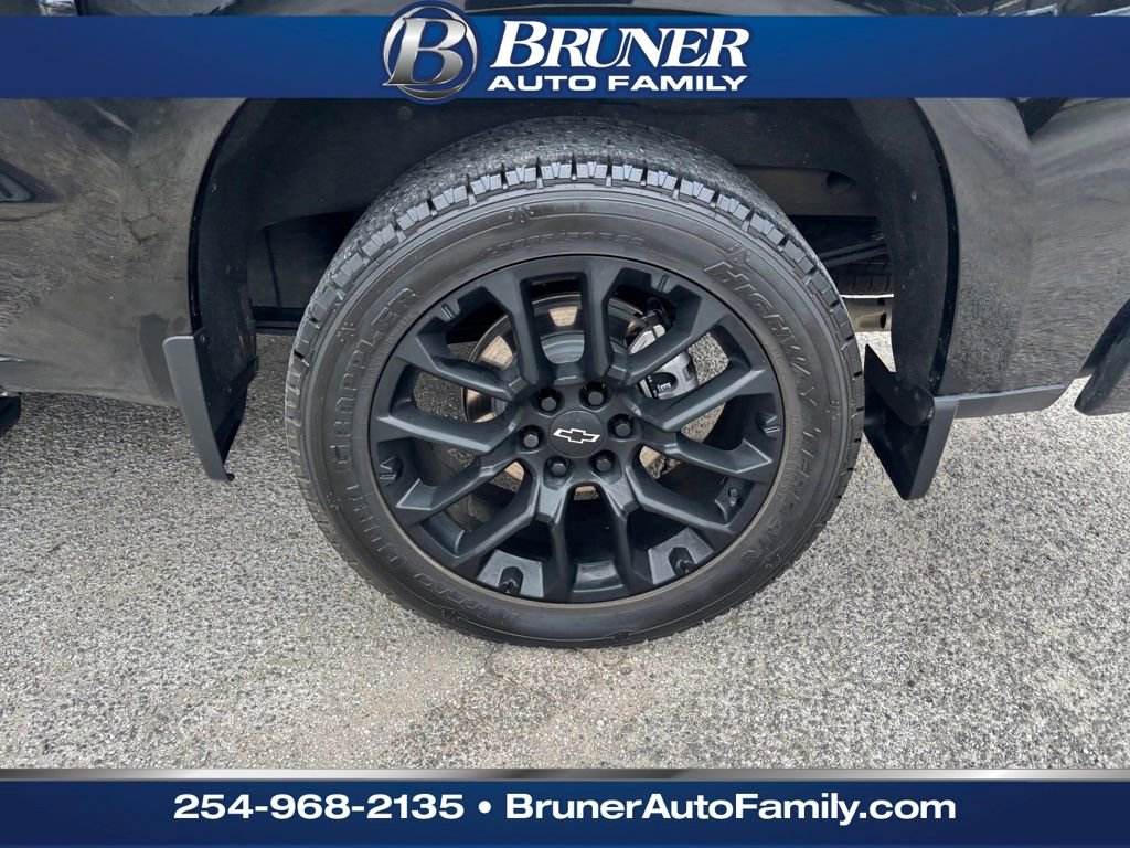 Used 2025 Chevrolet Silverado 1500 High Country w/ Midnight Edition image 9
