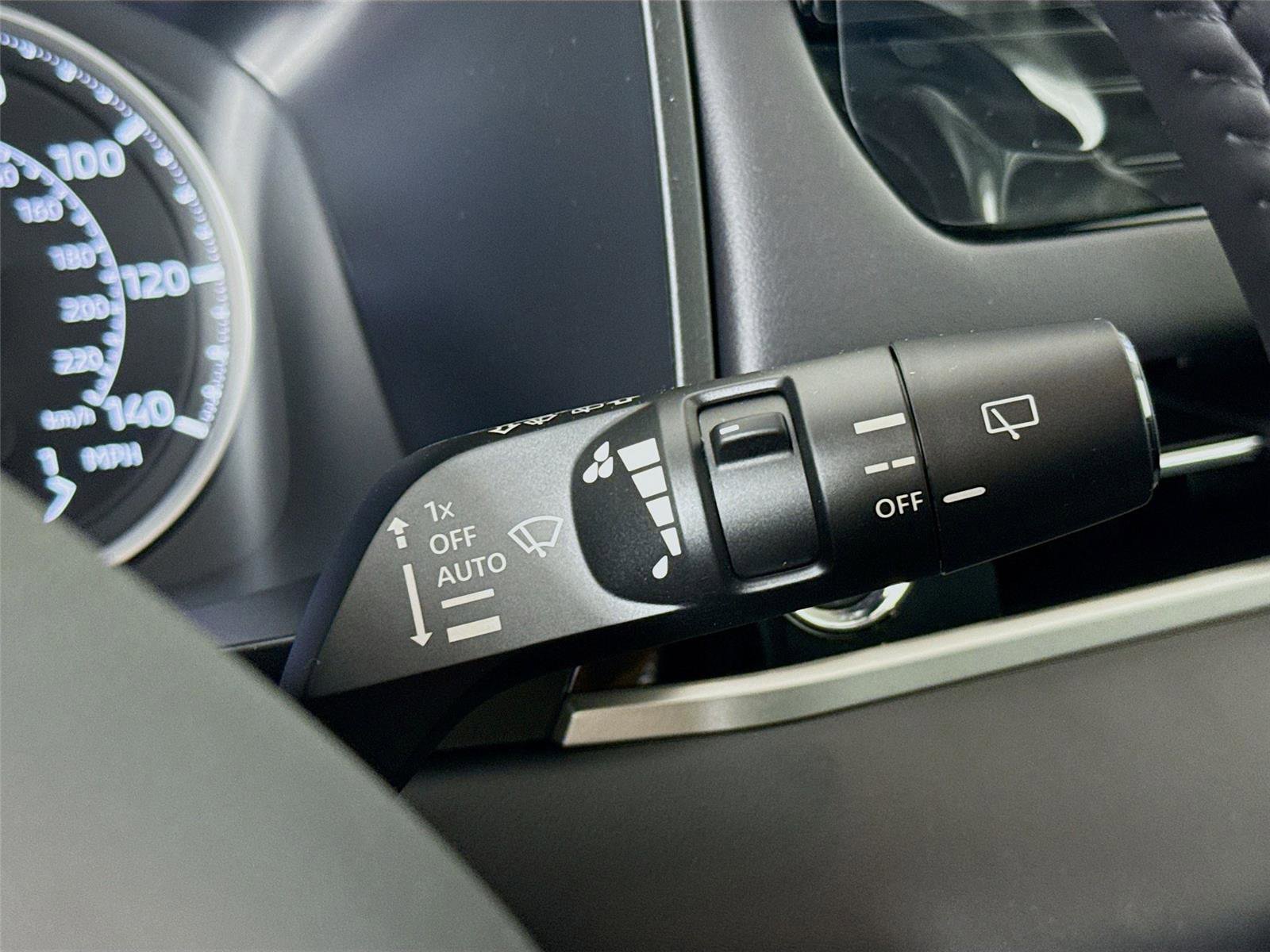 New 2026 Mitsubishi Outlander SE image 6