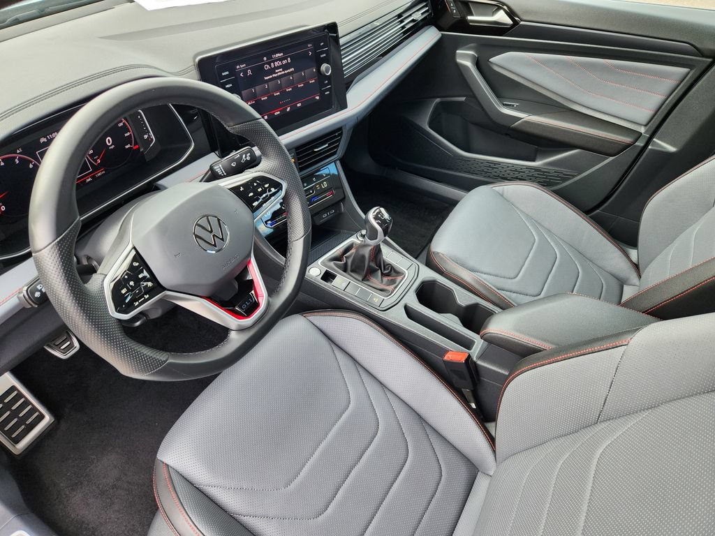 Certified 2025 Volkswagen Jetta GLI Autobahn w/ GLI Black Package FWD image 10