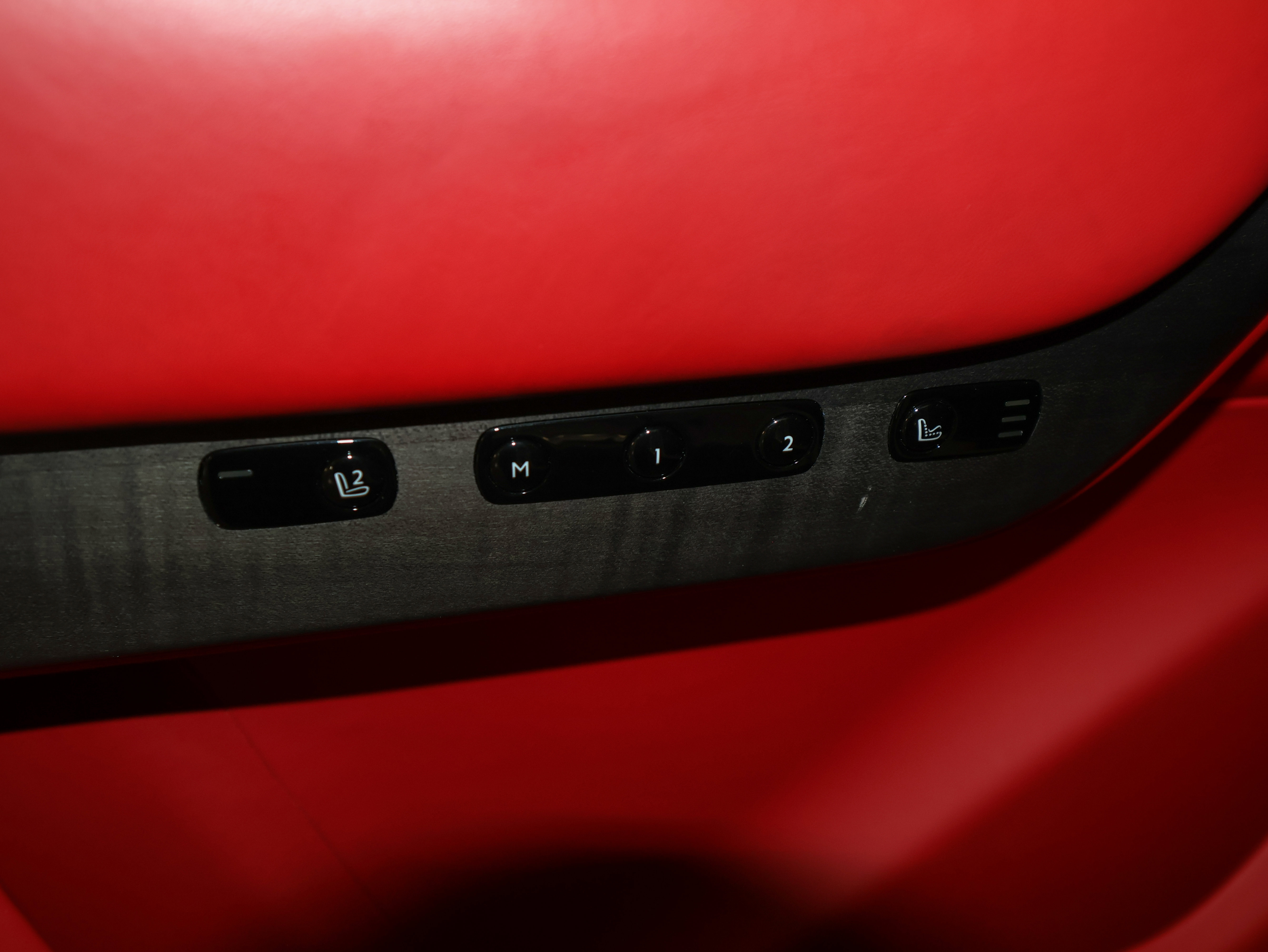 Used 2023 Rolls-Royce Cullinan image 25