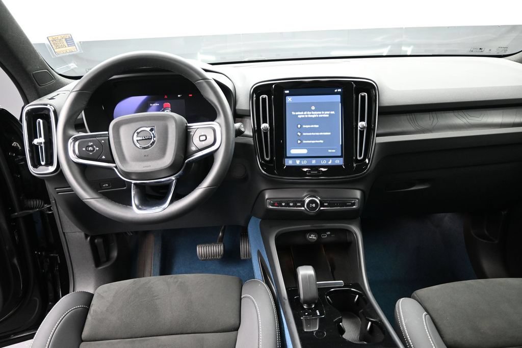 Used 2023 Volvo XC40 Recharge Ultimate w/ Protection Package Premier AWD/4WD image 17