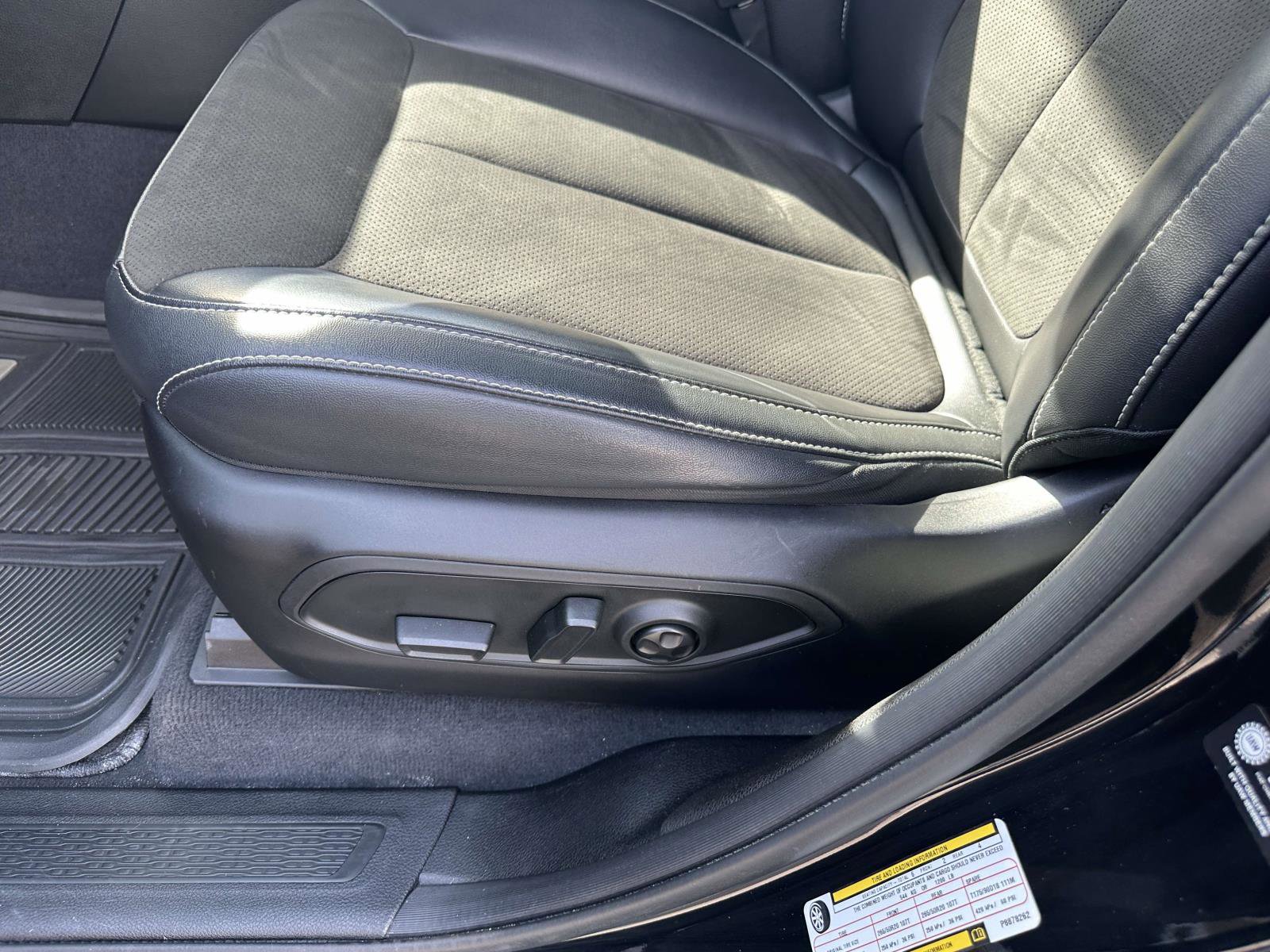 Used 2023 Jeep Grand Cherokee L Laredo image 19