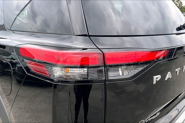 Certified 2025 Nissan Pathfinder SL w/ Cargo Package image 20