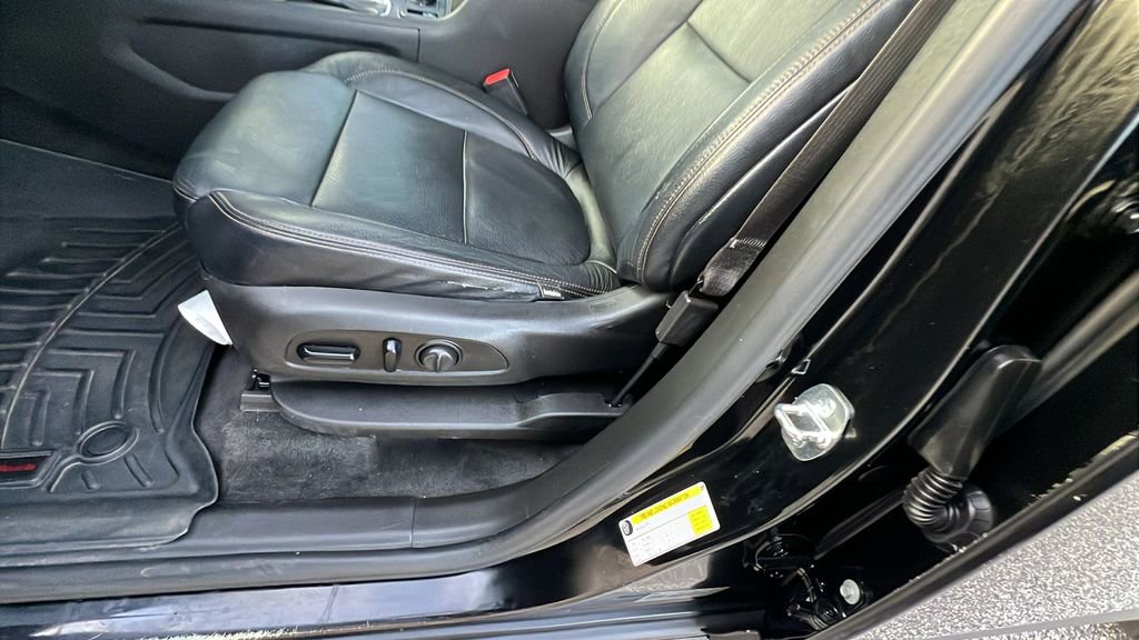 Used 2019 Chevrolet Traverse LT image 14