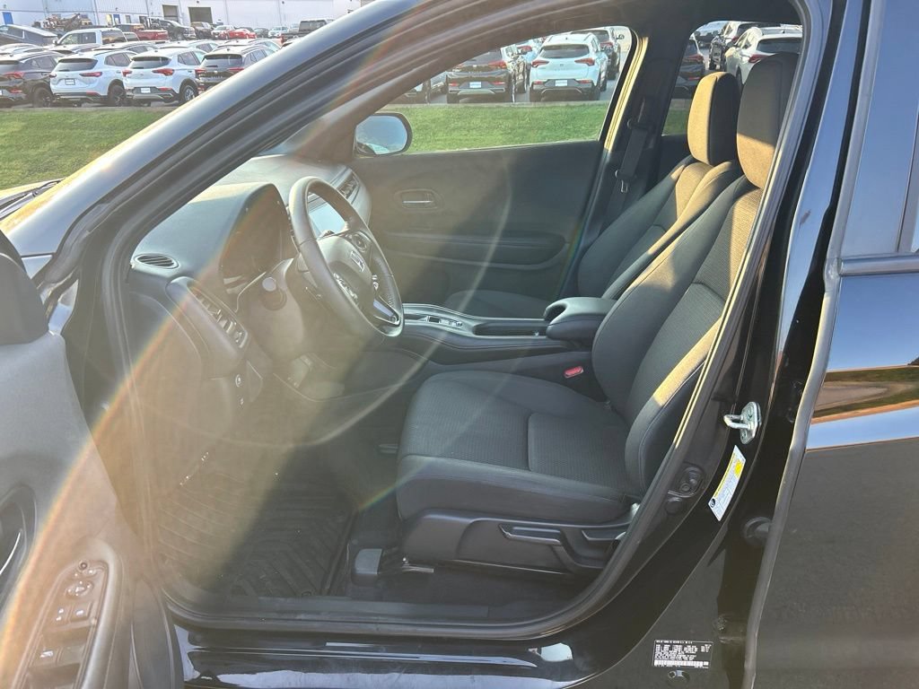 Used 2022 Honda HR-V Sport image 9