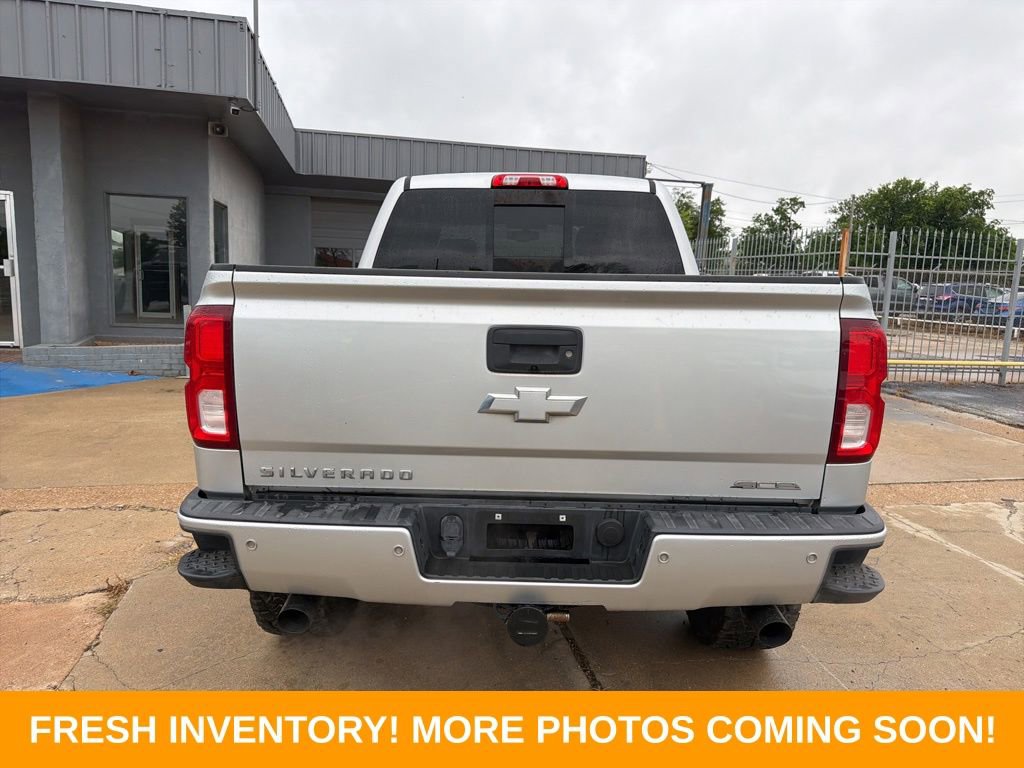 Used 2018 Chevrolet Silverado 1500 LTZ Z71 w/ LTZ Plus Package AWD/4WD image 5