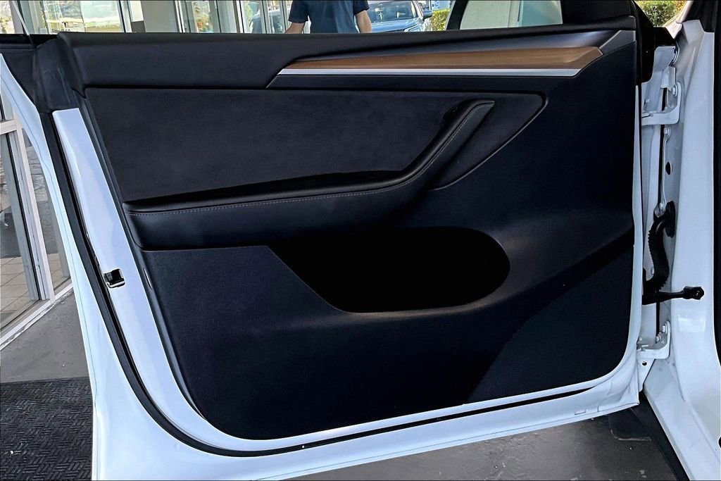 Used 2023 Tesla Model Y Long Range image 20