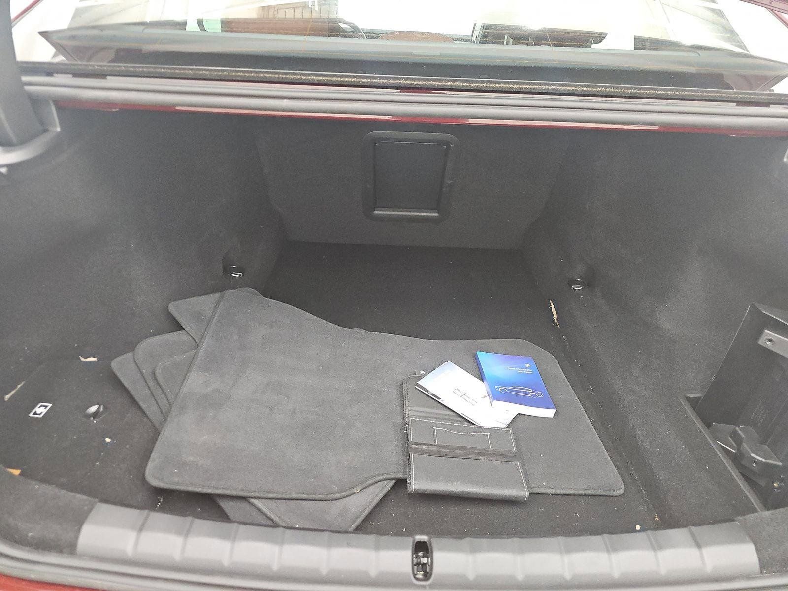 Used 2025 BMW 740i image 16