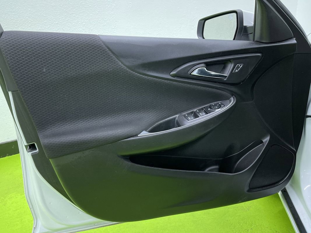 Used 2023 Chevrolet Malibu LT image 16