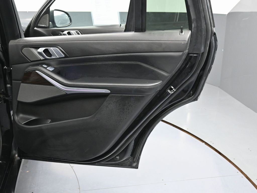 Used 2023 BMW X7 xDrive40i image 44