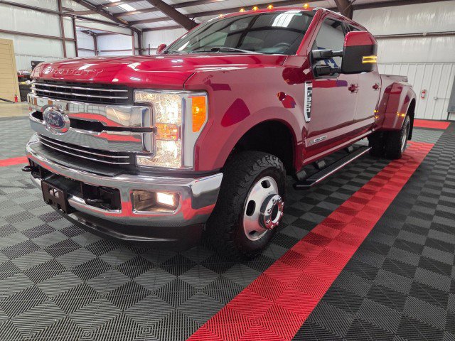 Used 2017 Ford F350 Lariat w/ FX4 Off-Road Package image 21
