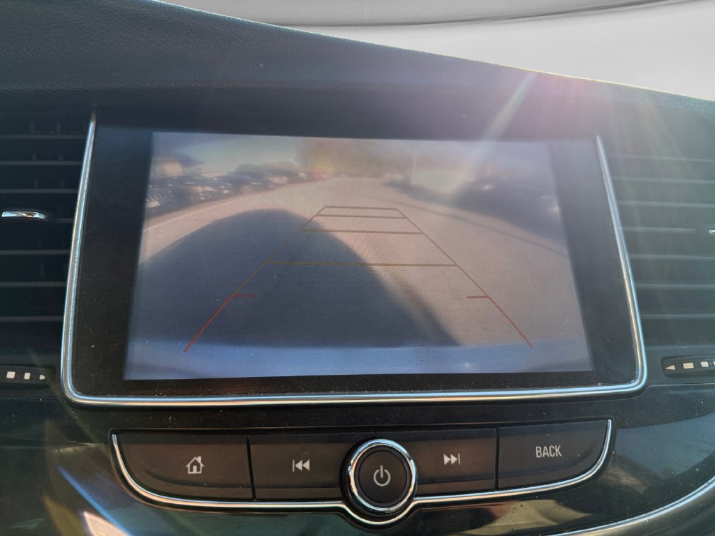 Used 2018 Buick Encore Essence FWD image 23
