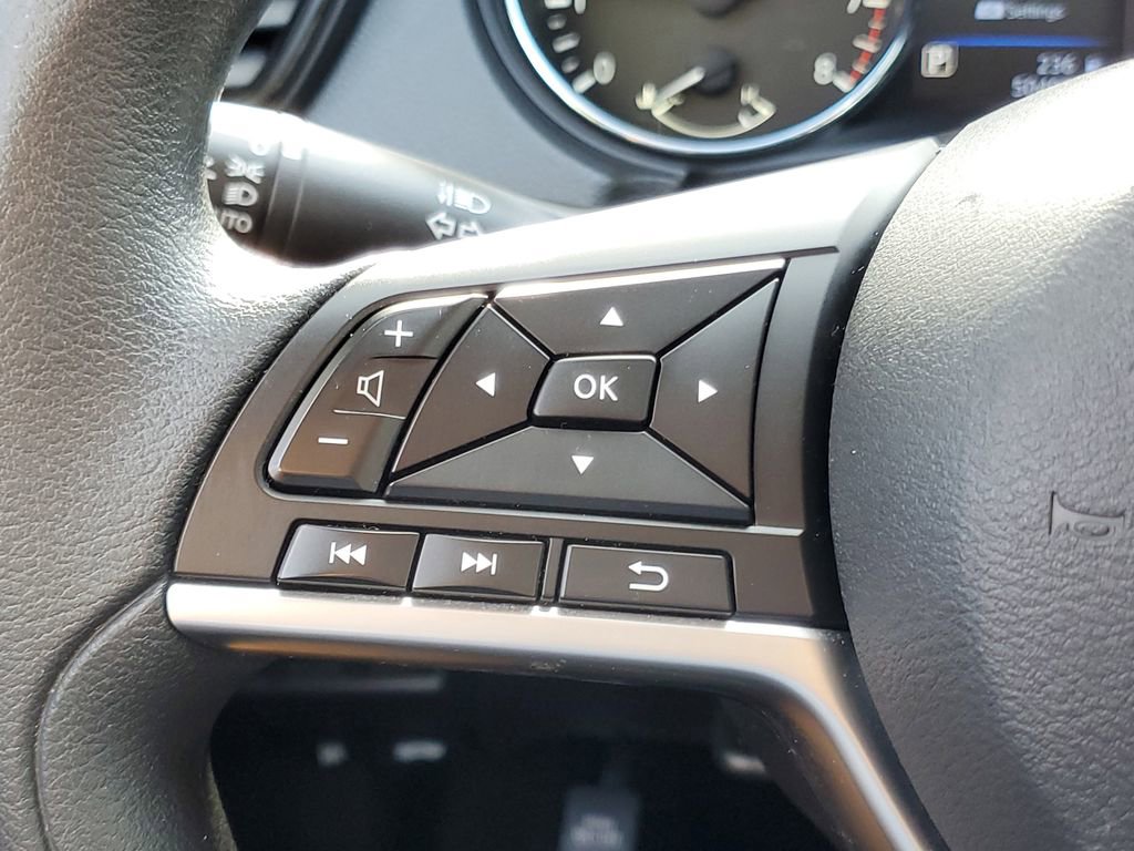 Used 2020 Nissan Rogue Sport S w/ Appearance Package FWD image 20