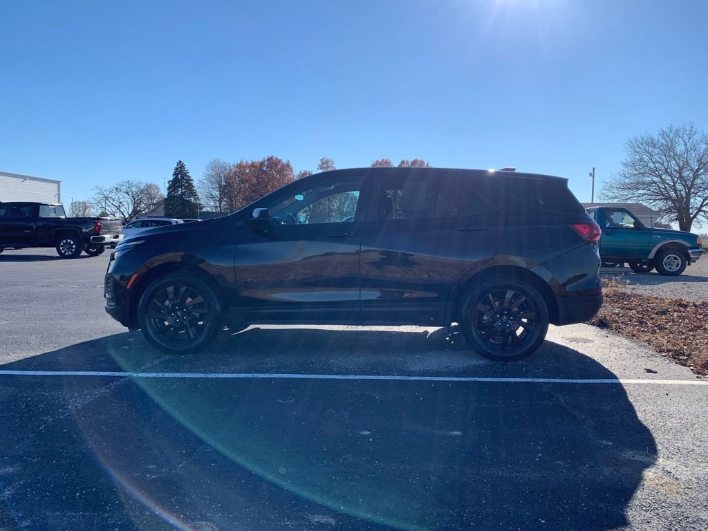 Used 2024 Chevrolet Equinox LS w/ LS Convenience Package image 8