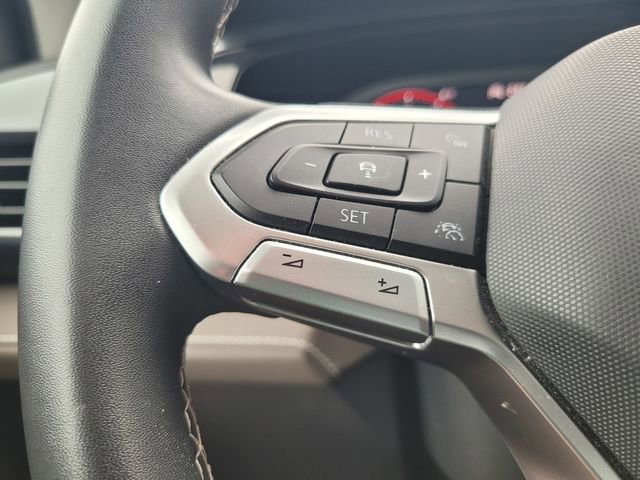 Used 2022 Volkswagen Taos SEL image 27