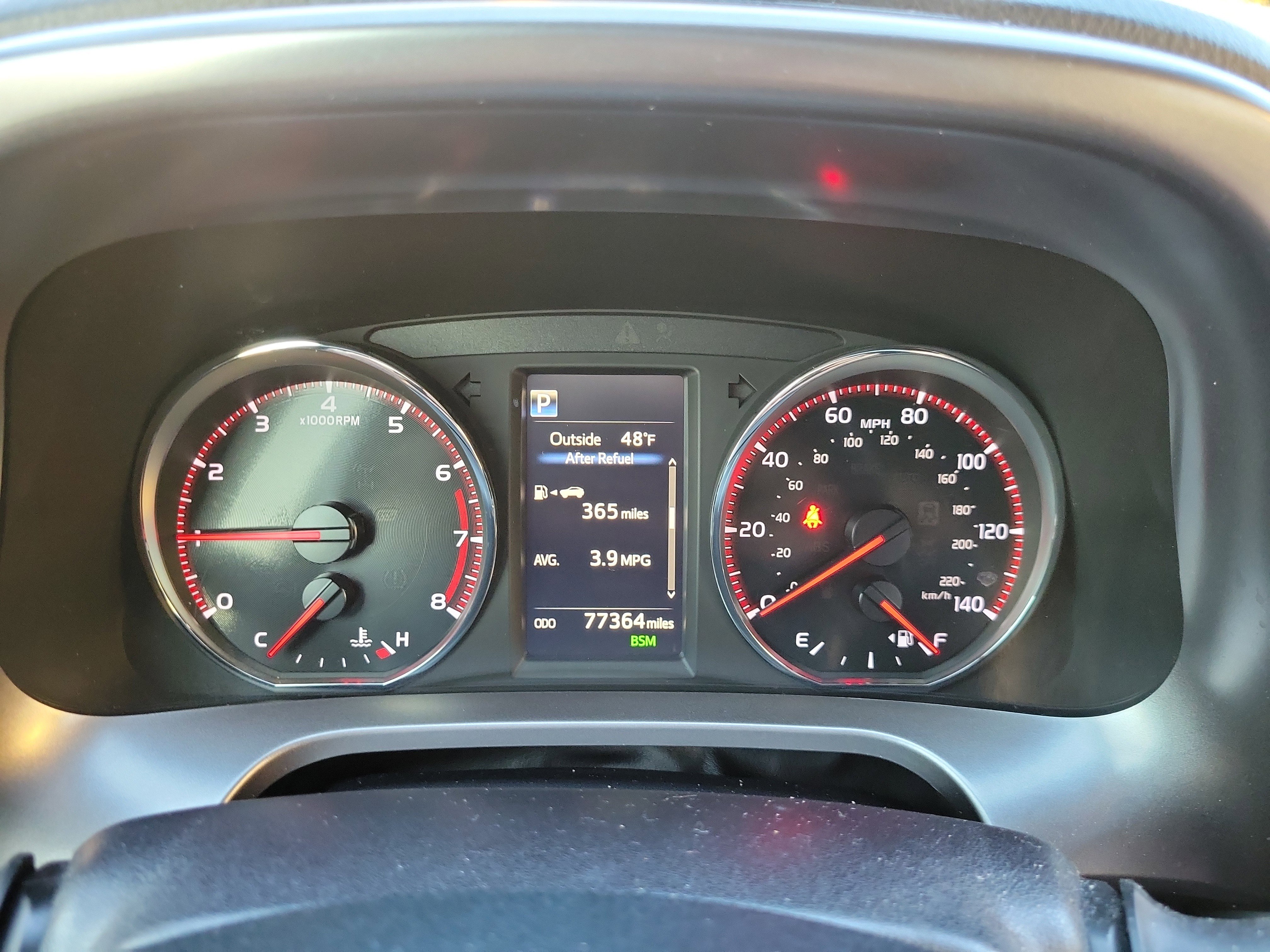 Used 2018 Toyota RAV4 SE image 18