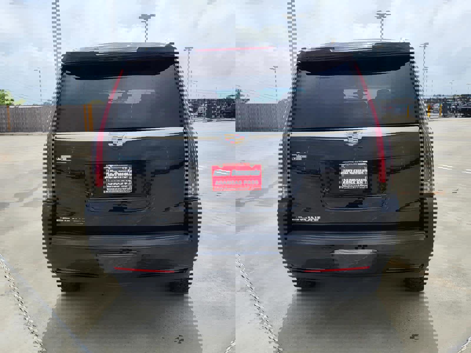 Used 2018 Cadillac Escalade 2WD image 4