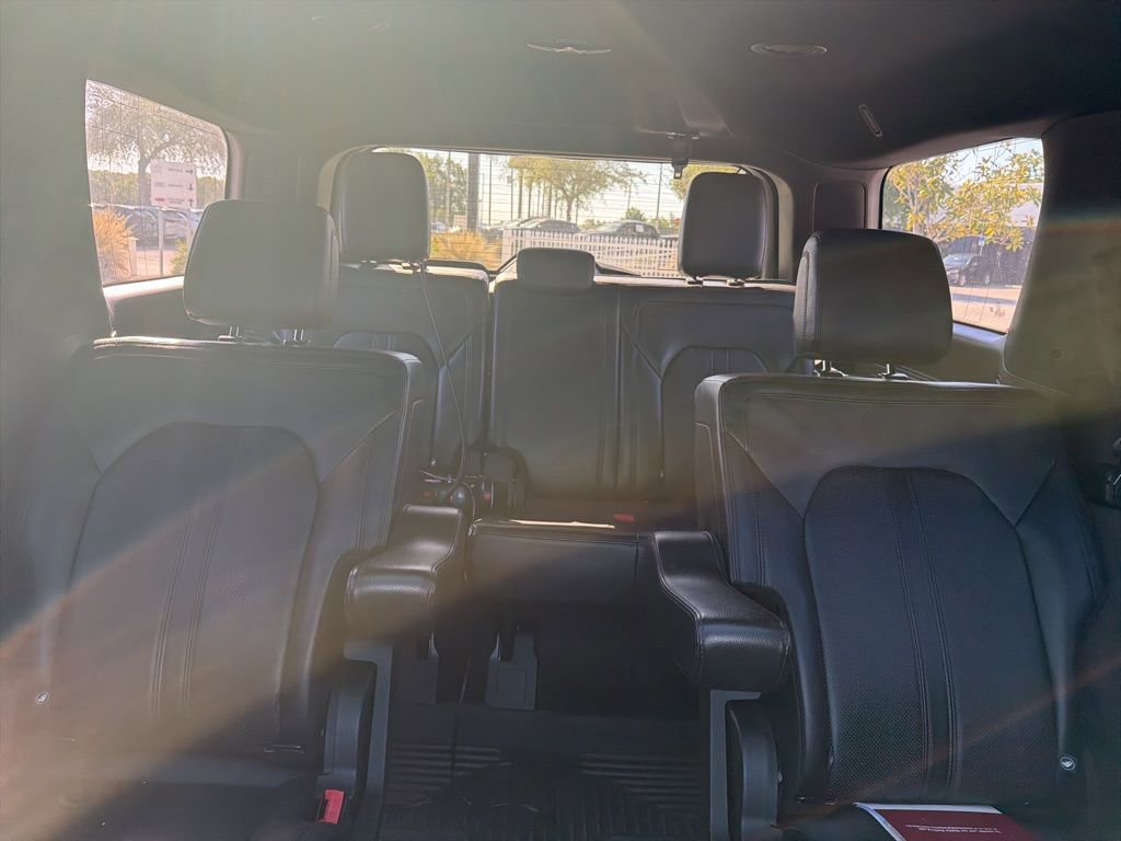 Used 2018 Ford Expedition Limited w/ Equipment Group 301A image 25
