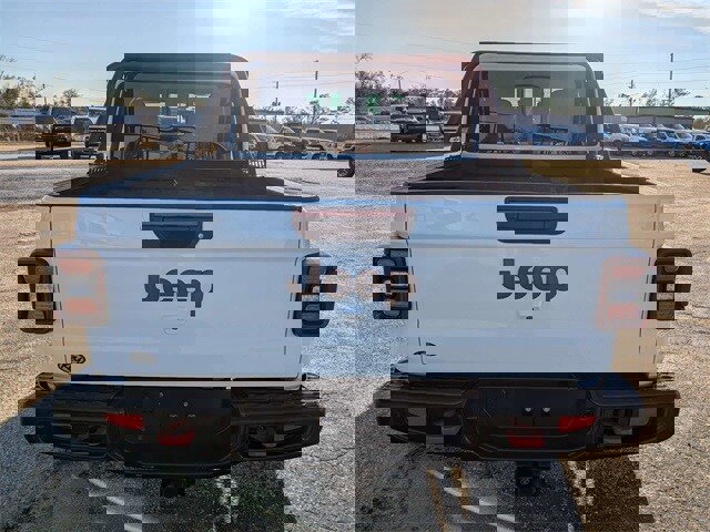 Used 2021 Jeep Gladiator Rubicon image 5