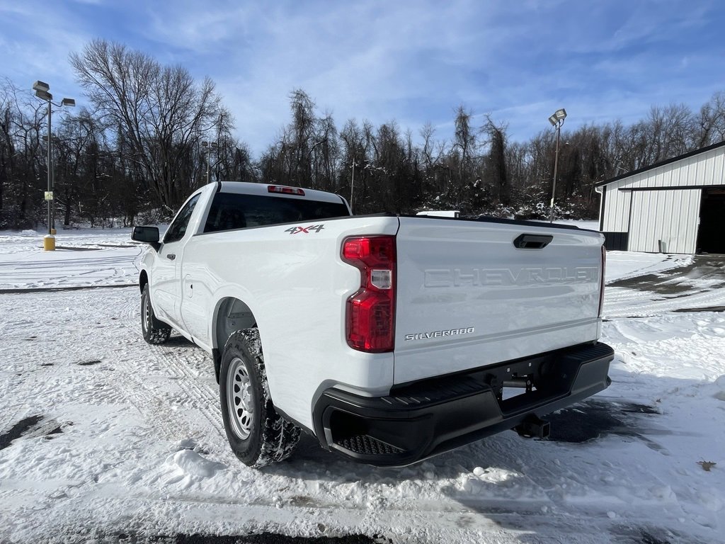 Certified 2025 Chevrolet Silverado 1500 W/T w/ WT Value Package image 5
