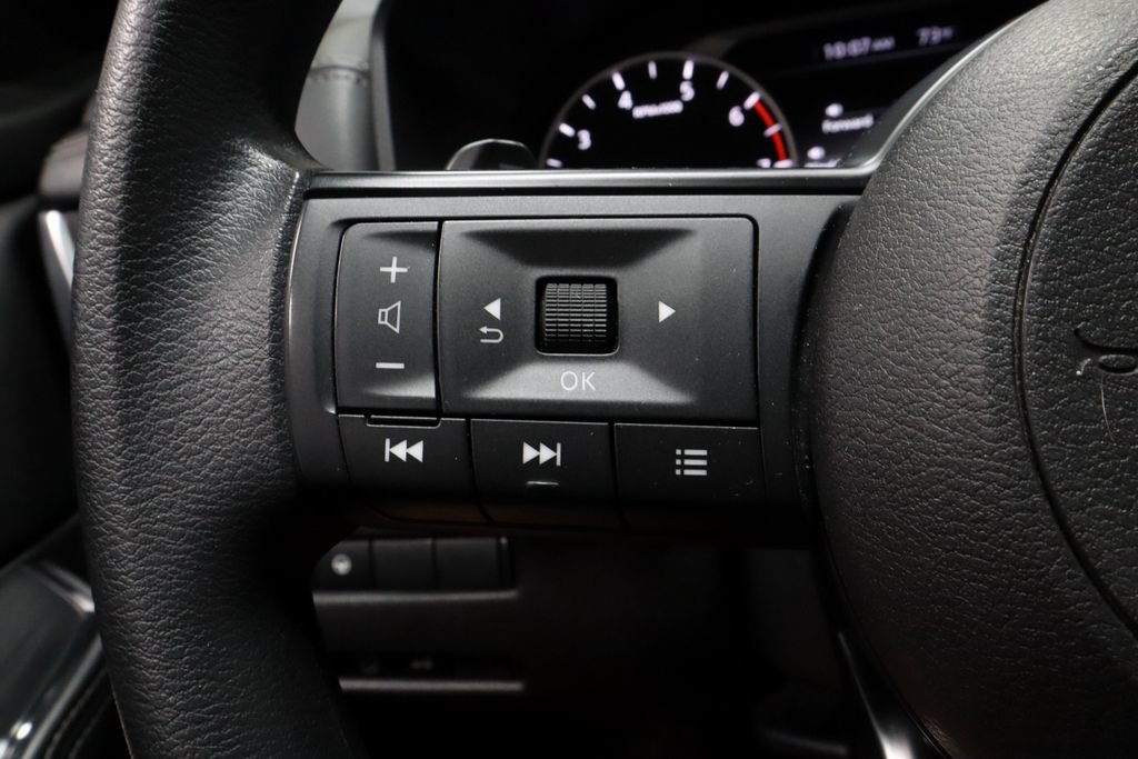 Certified 2024 Nissan Rogue SV AWD/4WD image 26