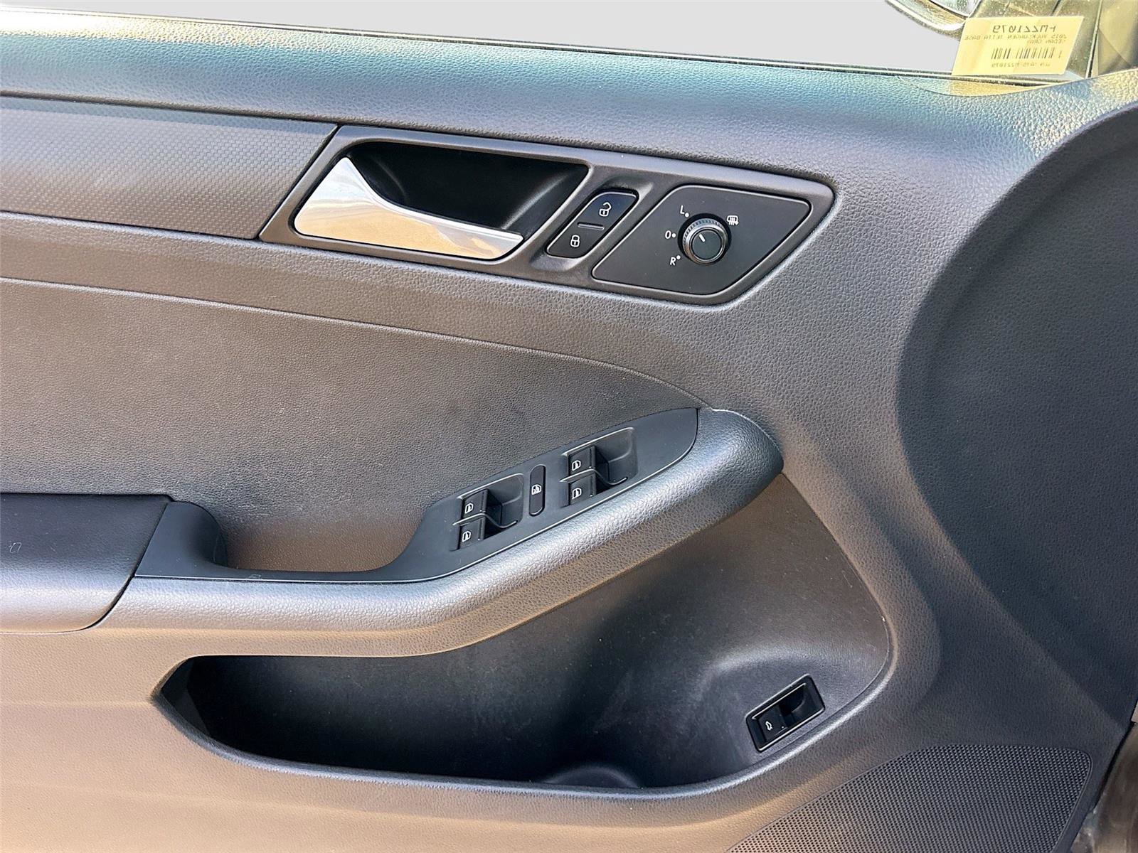 Used 2015 Volkswagen Jetta S w/ Welcome Package image 17