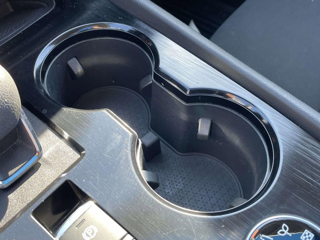 Used 2023 Nissan Rogue S image 29