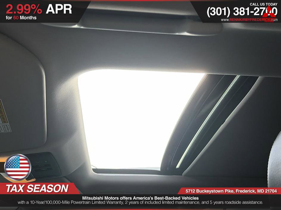 Used 2023 Mitsubishi Outlander SEL image 16