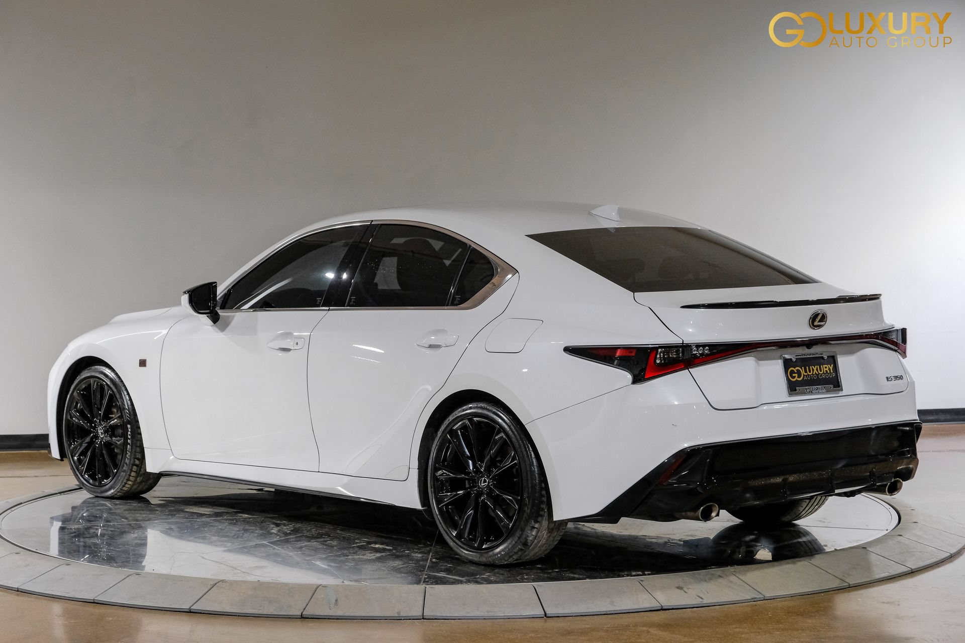 Used 2025 Lexus IS 350 F Sport RWD image 12