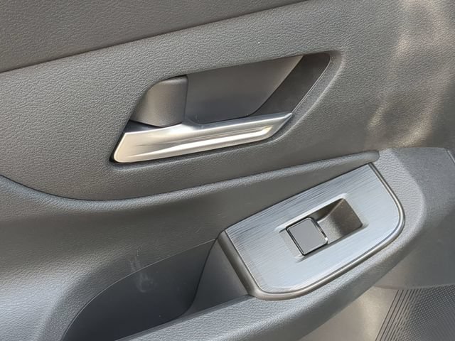 New 2026 Nissan Sentra SR w/ Floor Mat Package FWD image 23