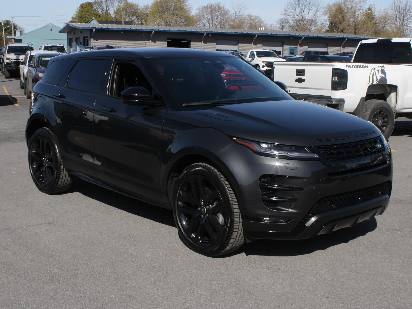 Used 2024 Land Rover Range Rover Evoque Dynamic SE AWD/4WD image 3