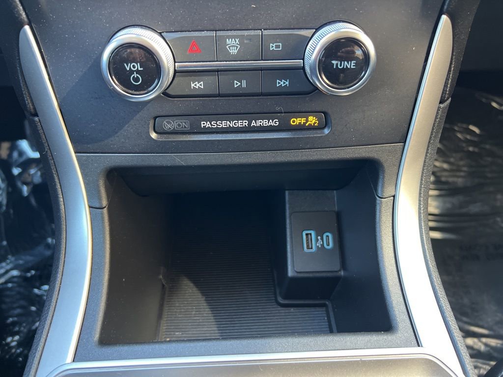 Used 2024 Ford Edge SEL image 36